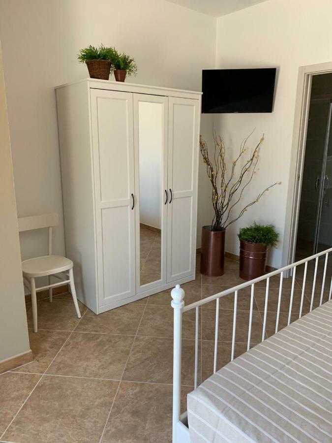 Le Tre Colonne Bed & Breakfast Мелендуньо Екстериор снимка