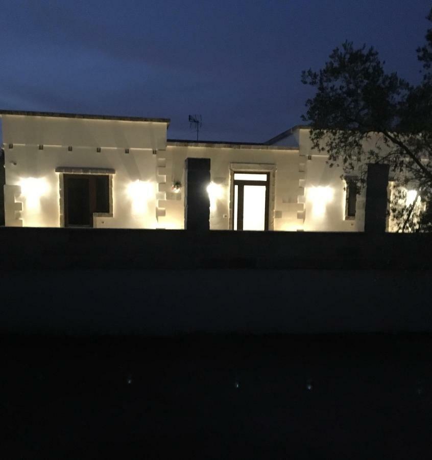 Le Tre Colonne Bed & Breakfast Мелендуньо Екстериор снимка