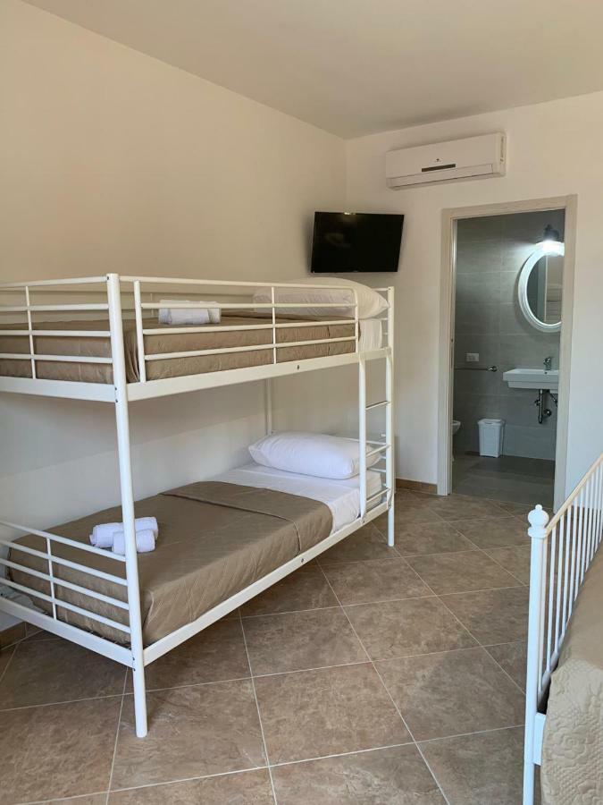 Le Tre Colonne Bed & Breakfast Мелендуньо Екстериор снимка