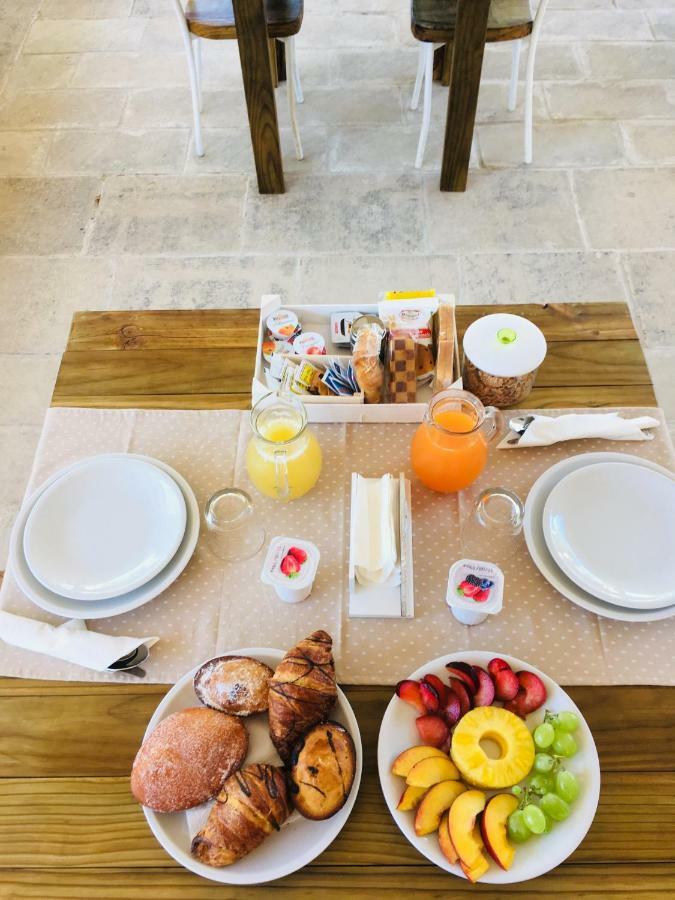 Le Tre Colonne Bed & Breakfast Мелендуньо Екстериор снимка